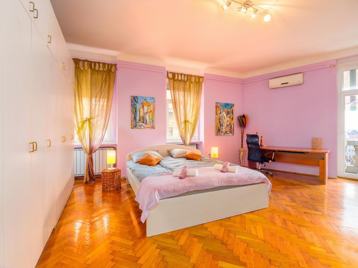 Grand Apartment In Strict Center Of Rijeka Bagian luar foto
