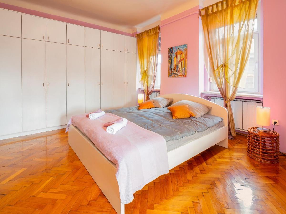 Grand Apartment In Strict Center Of Rijeka Bagian luar foto