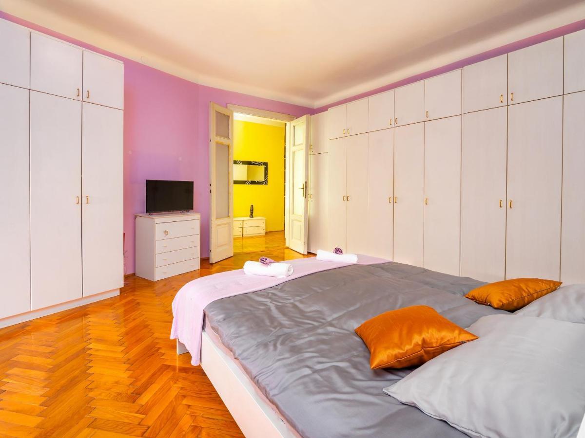 Grand Apartment In Strict Center Of Rijeka Bagian luar foto