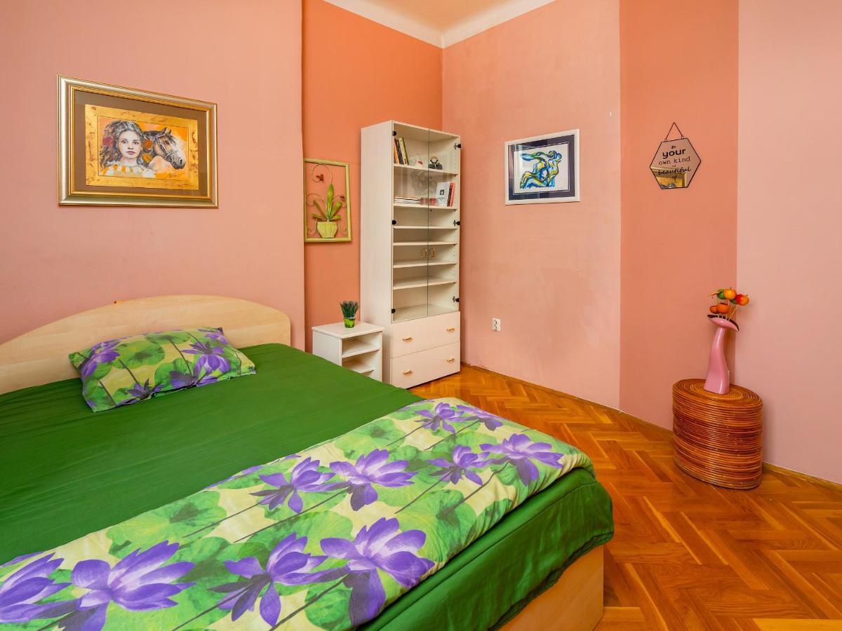 Grand Apartment In Strict Center Of Rijeka Bagian luar foto